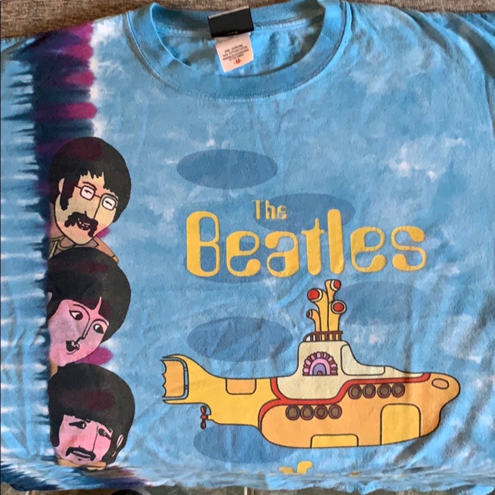 BEETLES YELLIW SUBMARINE TSHIRT SIZE MEDIUM